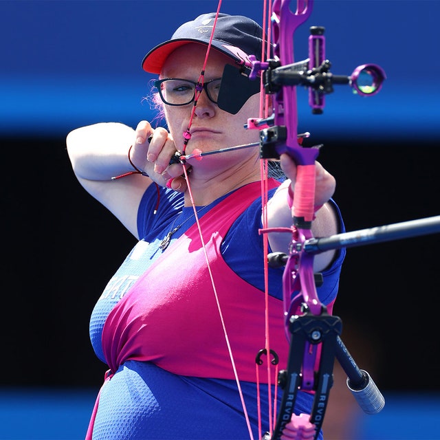 Paralympic archer Jodie Grinham just competed while 7 months pregnant